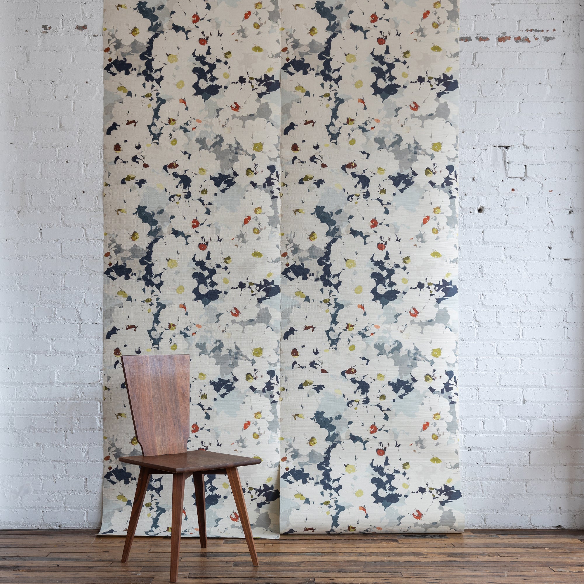Decorative peony wallcovering